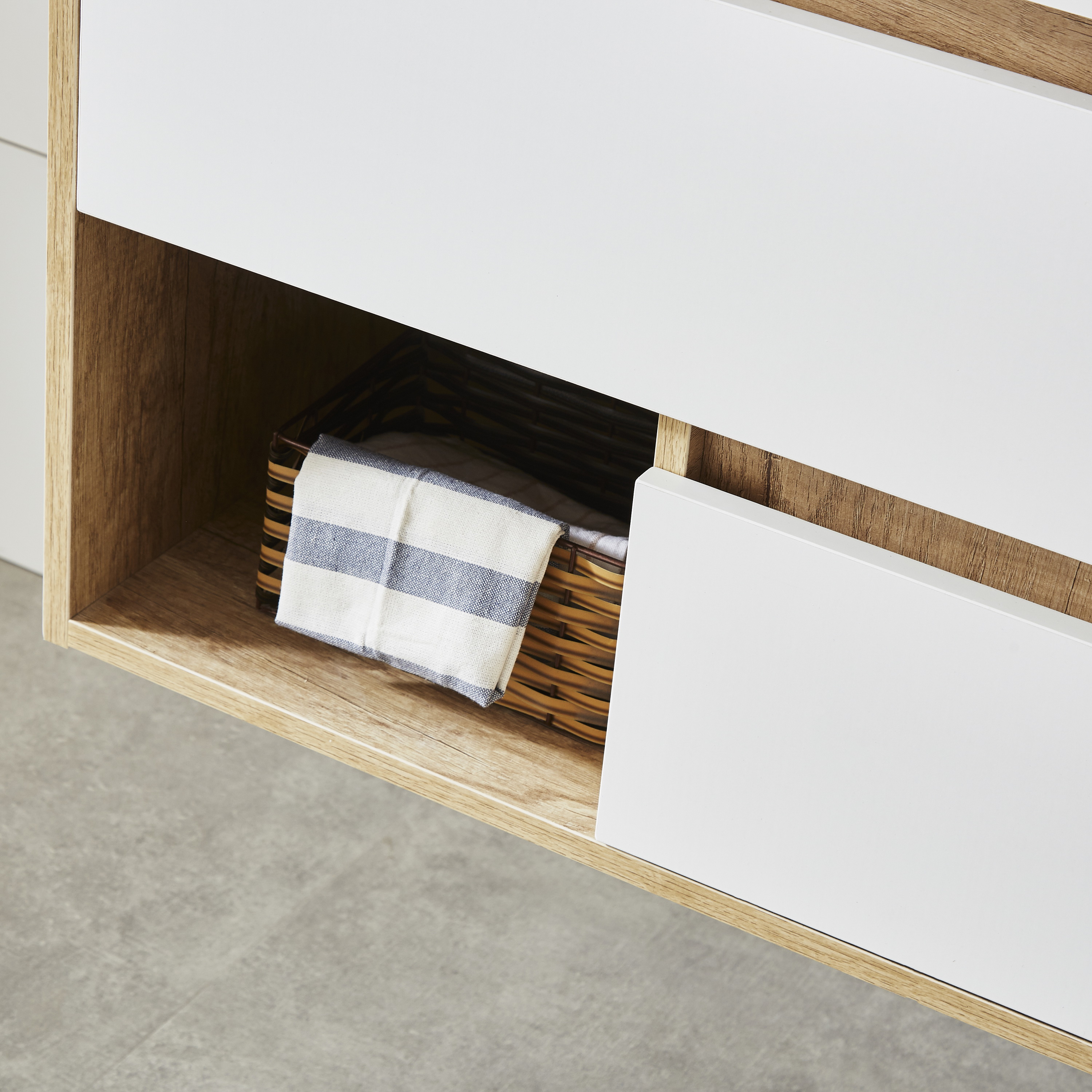 New Design white painting Modern Bathroom Cabinet with Basin Vanity Set