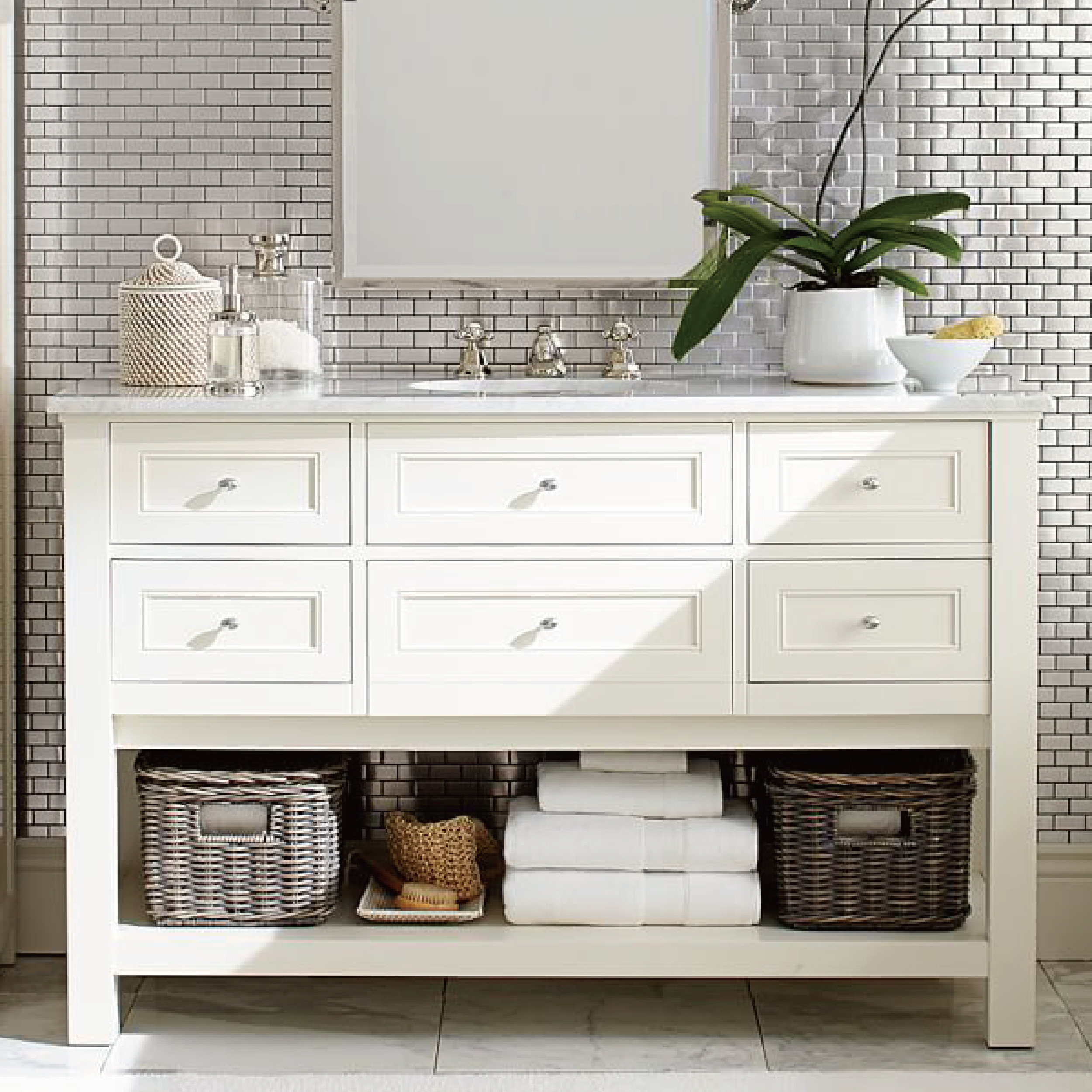 Modern Floor Standing Bathroom Cabinet Furniture Lacquer Finish White